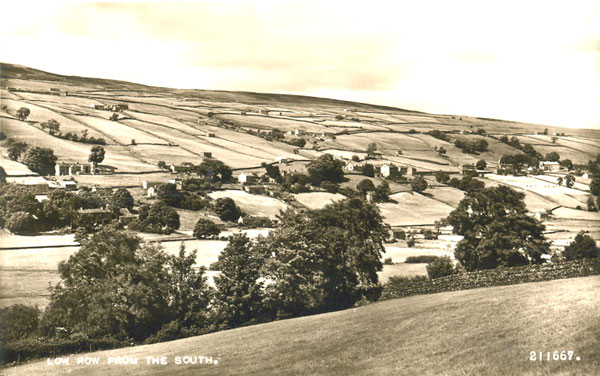 Low Row from the South postcard ©Valentine & Sons 211667
